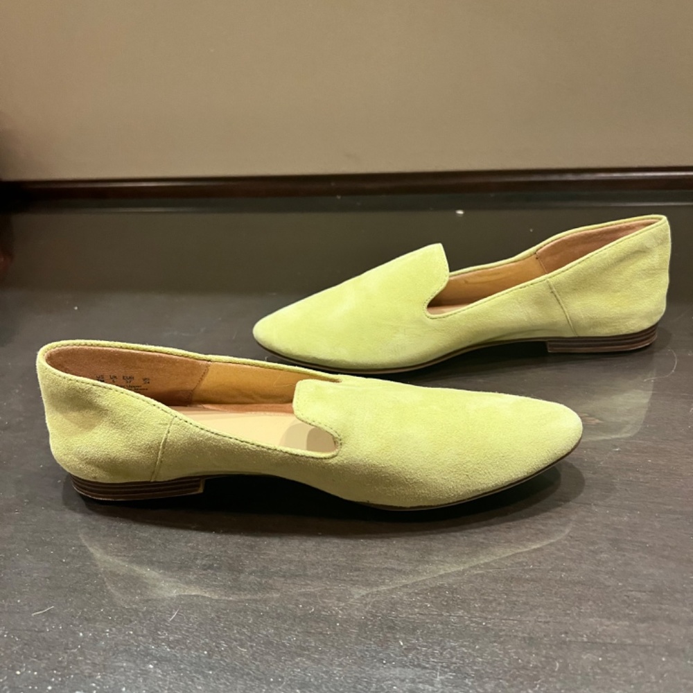 Celery green suede flats by Naturalizer - Picture 5 of 9
